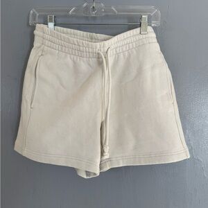 Aritzia TNA Cozy Boyfriend Sweatfleece Shorts